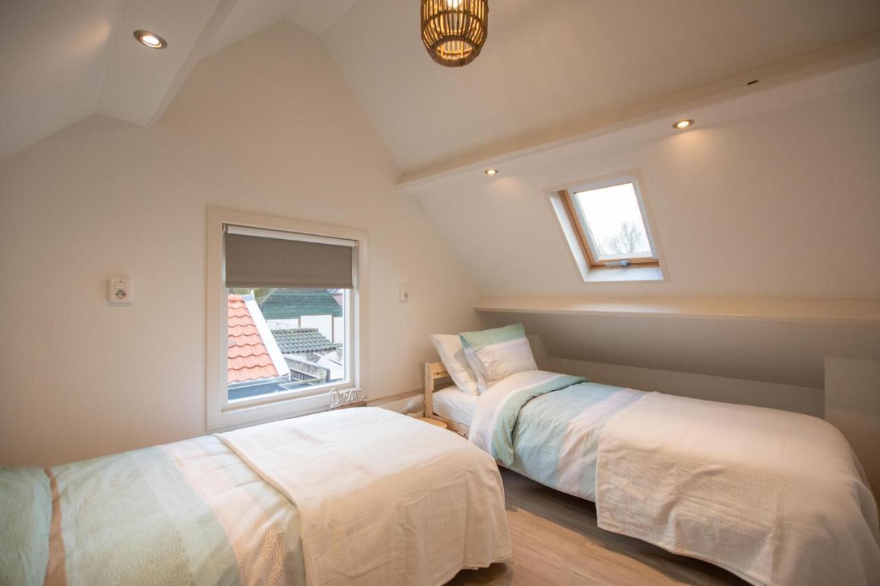 Vakantiewoning T Uusje Wemeldinge Esterno foto